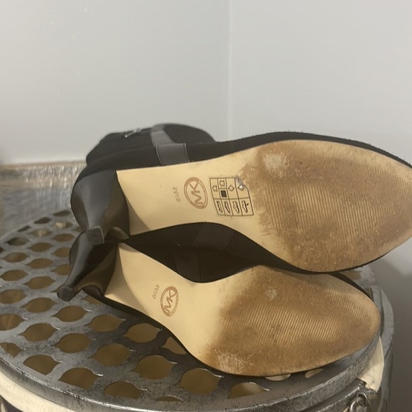 Micheal Kors women’s over the knee boots - Picture 4 of 12